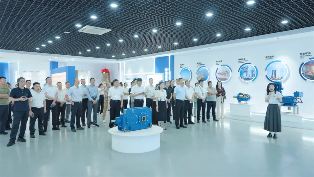 全省深化定向招工式“共富工坊”推進(jìn)會代表赴通力科技開展觀摩活動